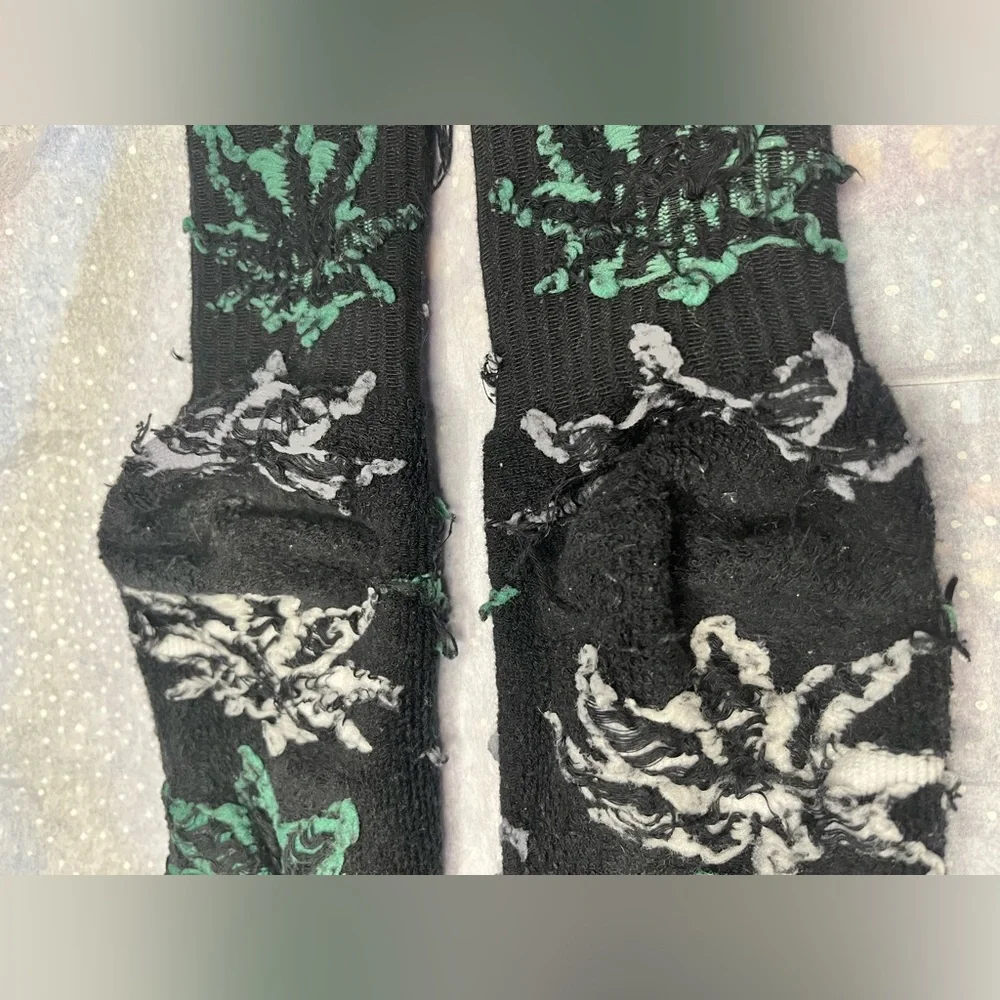 HUF Plantlife Crew Socks Weed Leaf Pattern Black Green Cotton Comfy Cozy Winter